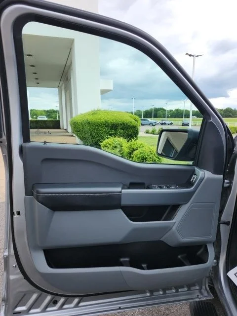 Used 2023 Silver Metallic Ford XLT image 29