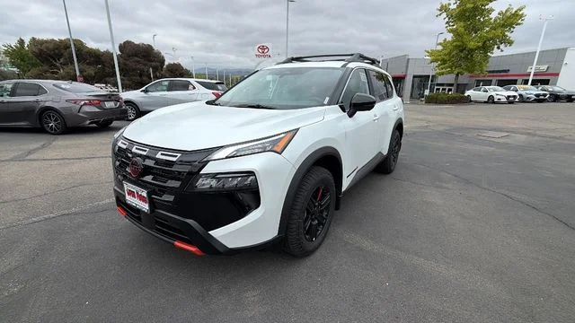 New 2026 Everest White Pearl TriCoat Nissan Rock Creek® image 1