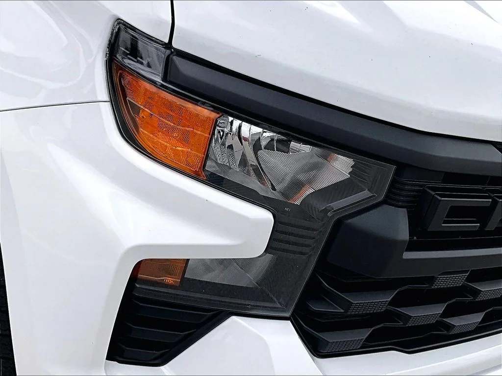 Used 2023 White Chevrolet Custom image 30