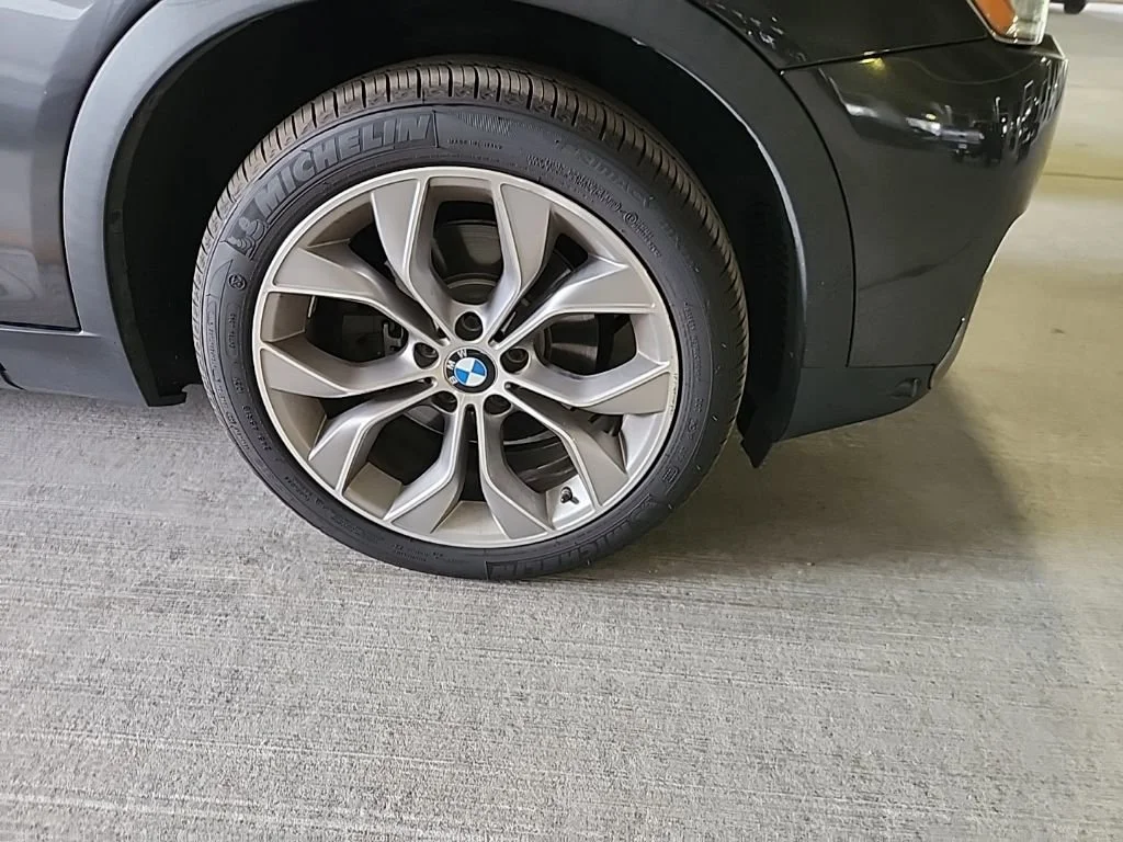 Used 2017 Dark Graphite Metallic BMW xDrive28i image 6