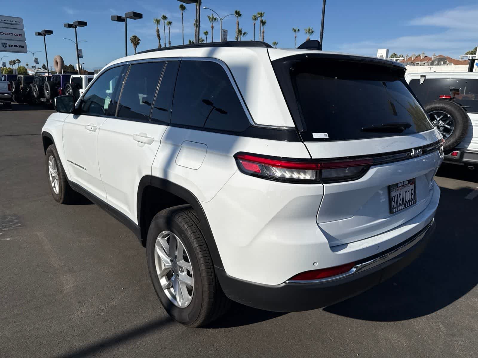 Used 2025 Bright White Clearcoat Jeep Laredo X image 20
