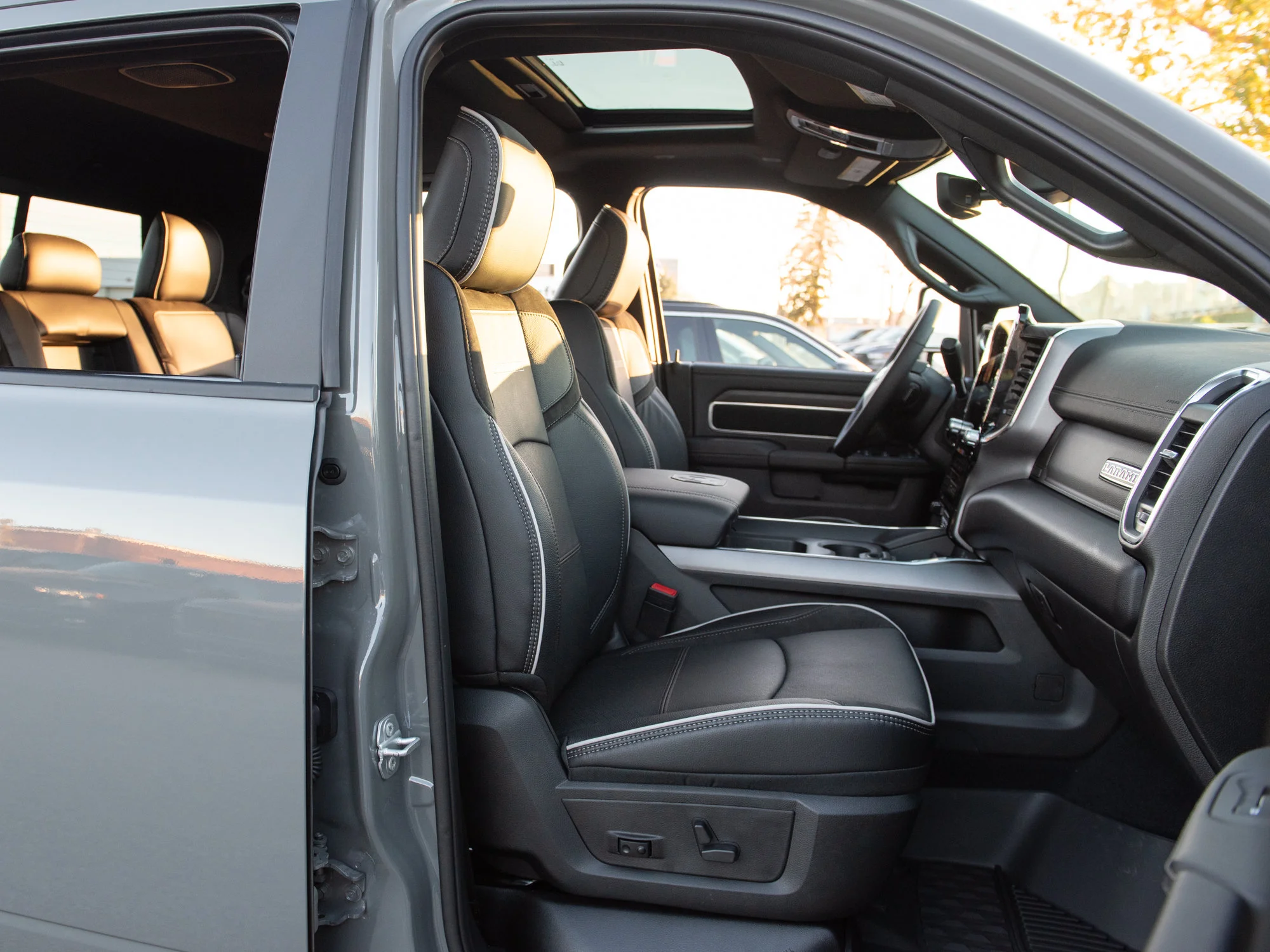 New 2027 Grey RAM Laramie Night* Mega Cab 4x4, Sunroof, Level 2 Equip Group, Harman/Kardon image 29