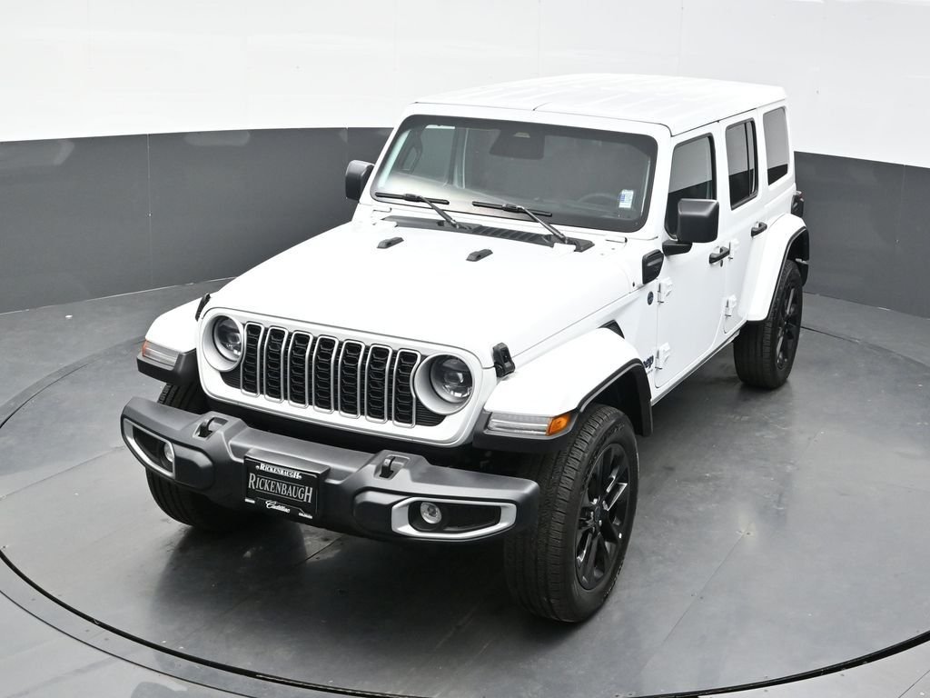 Used 2025 White Jeep Sahara 4xe image 32