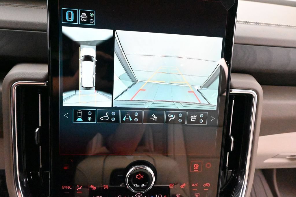 2026 GMC Yukon XL Denali - Photo 15