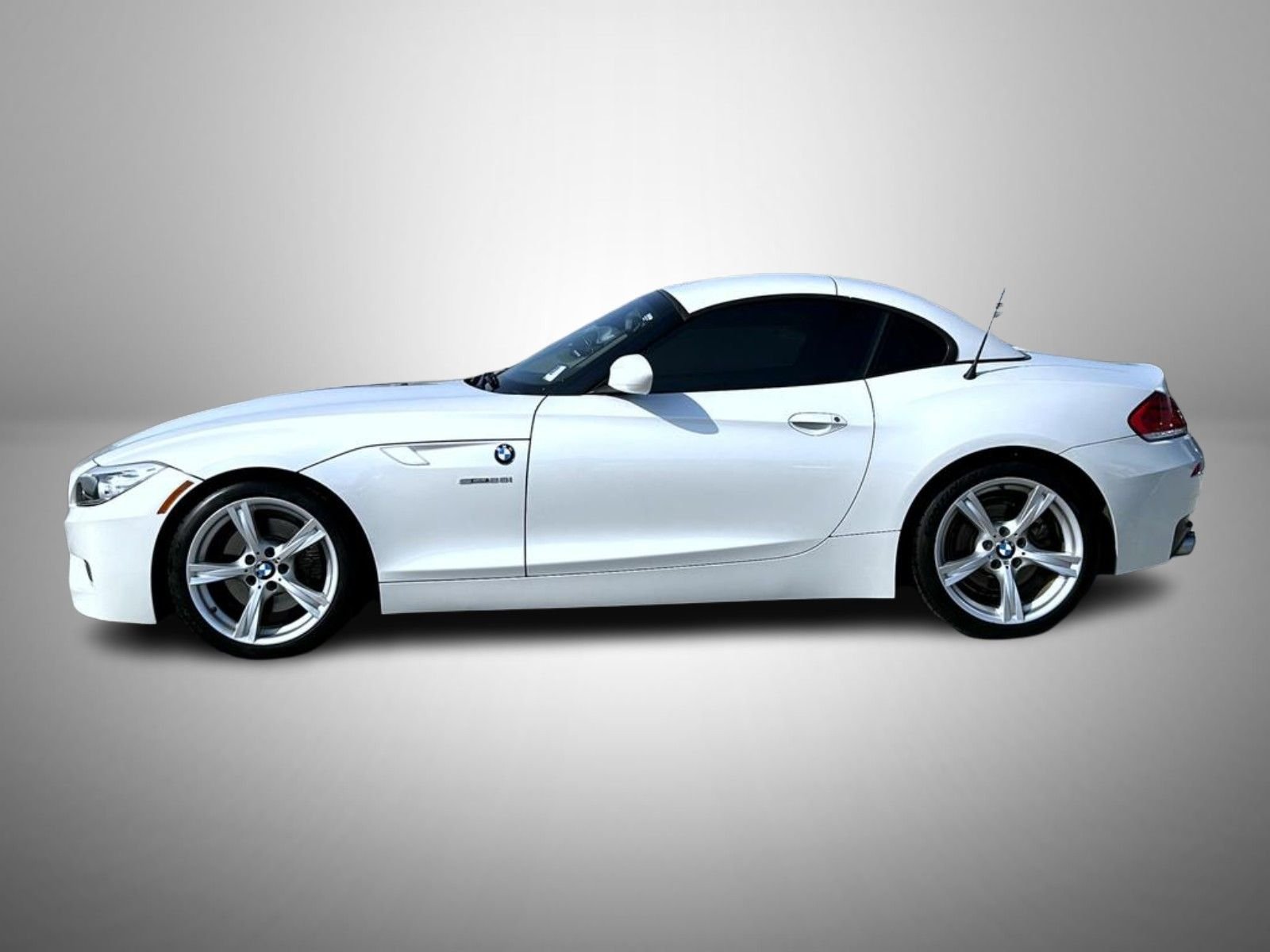 Used 2013 White BMW sDrive28i image 8