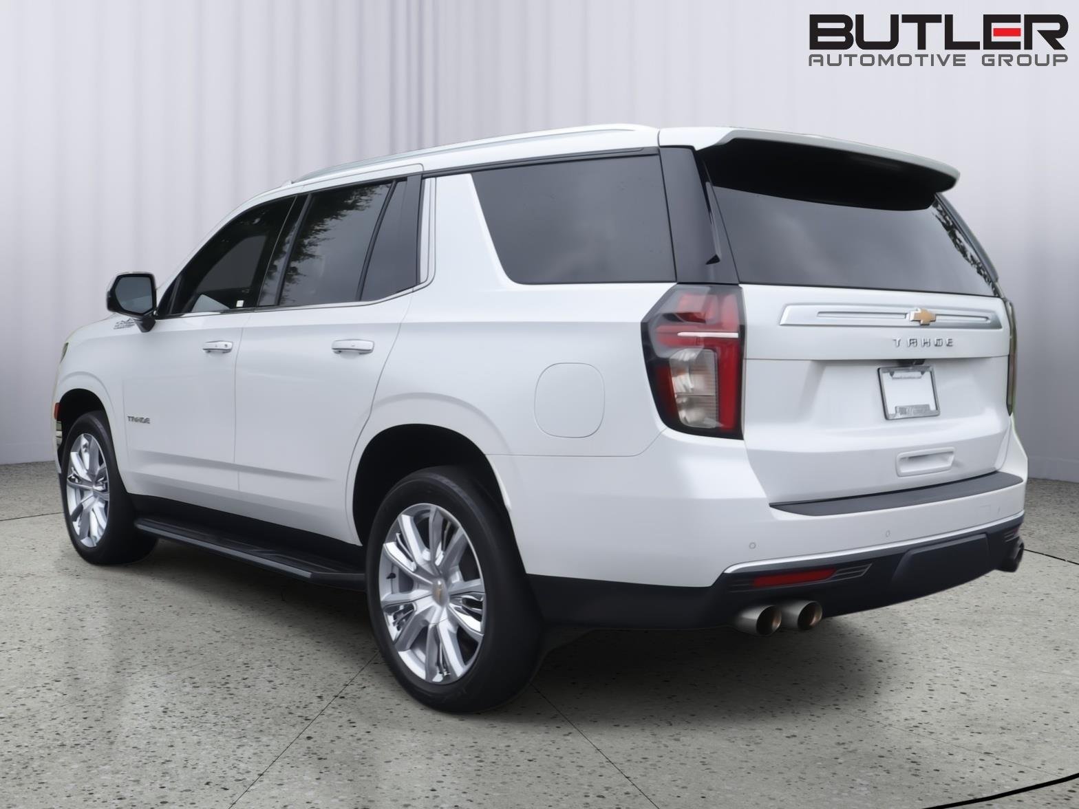 Used 2021 Iridescent Pearl Tricoat Chevrolet High Country image 5
