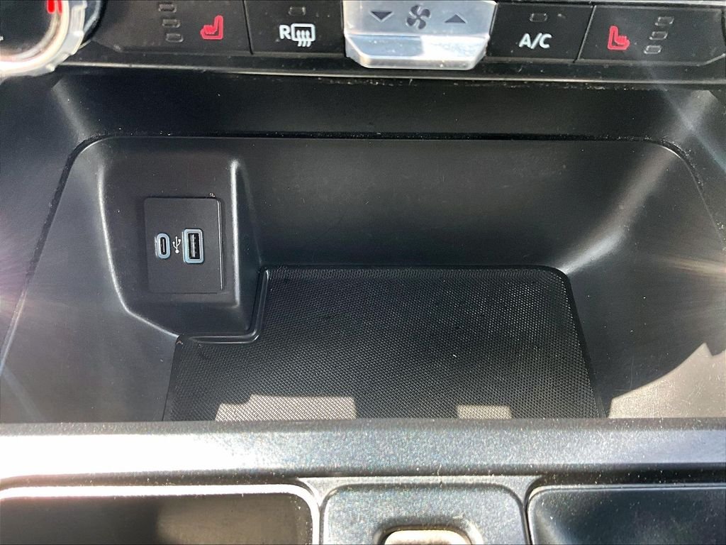 Used 2022 Blue Ford XLT image 26