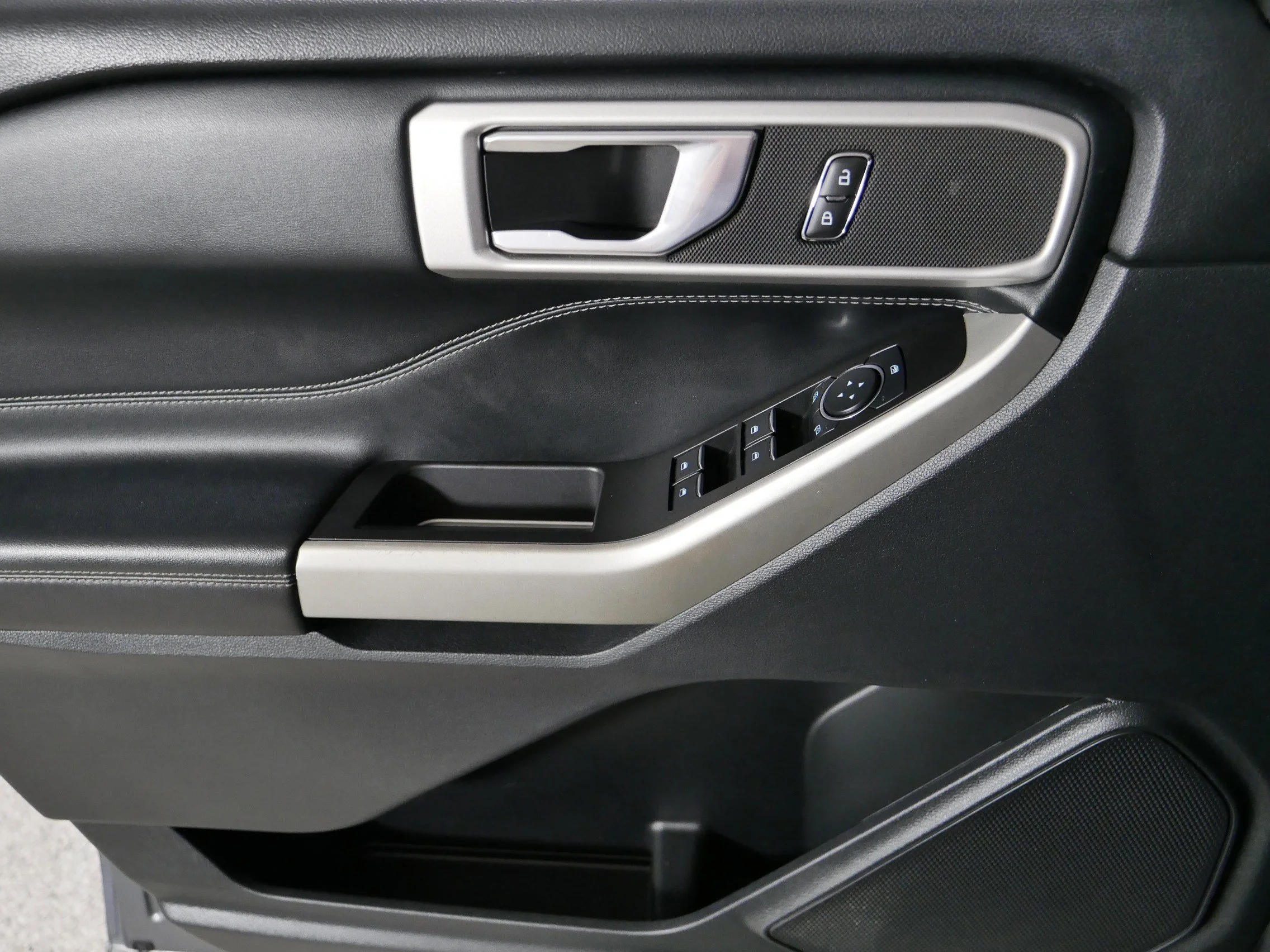 2021 Ford Explorer XLT - Photo 19