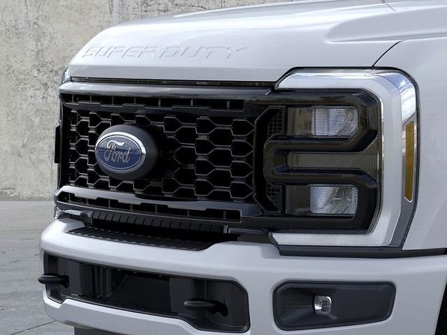 New 2026 Oxford White Ford F-250 XL image 14