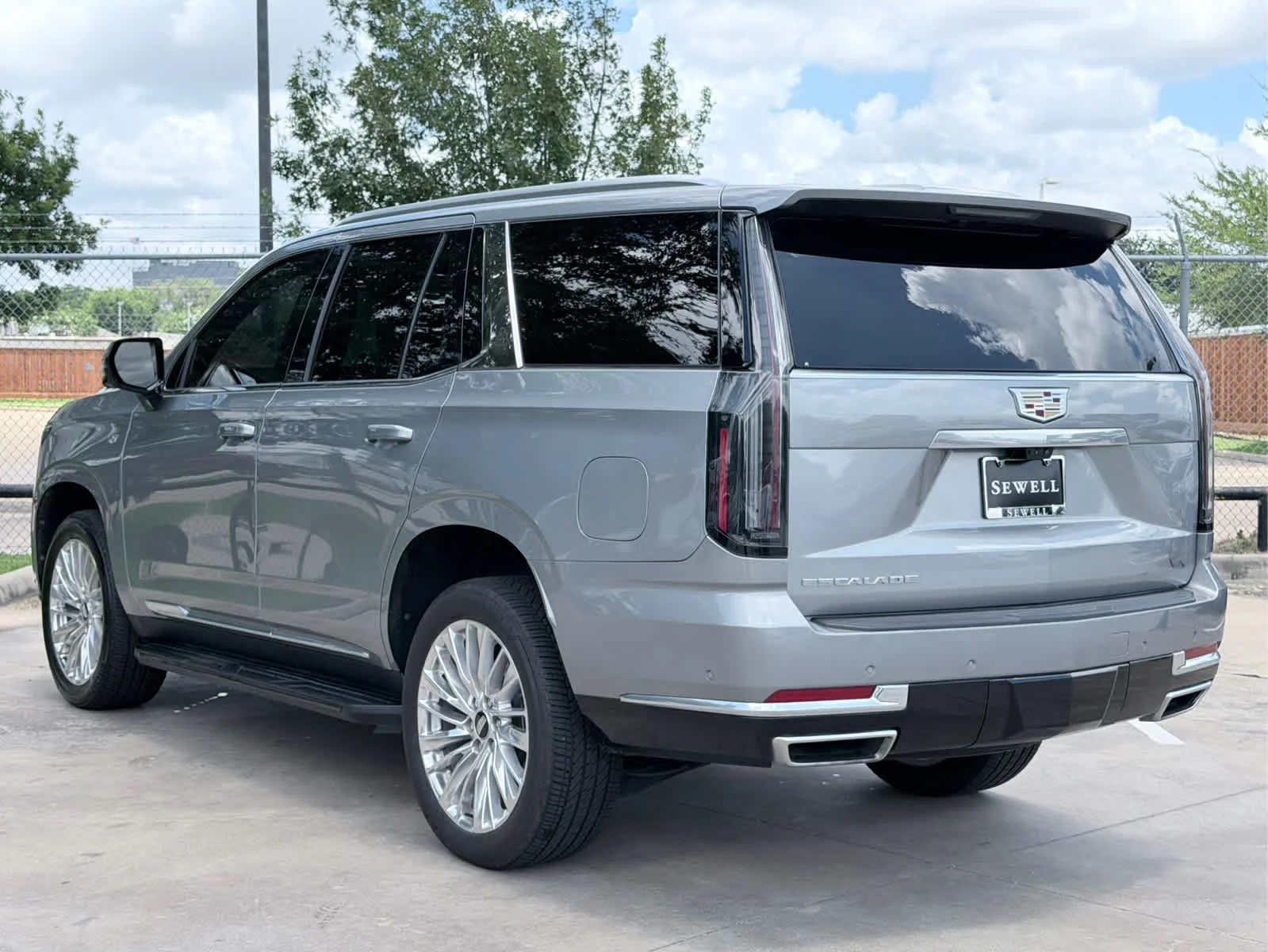 Used 2025 Argent Silver Metallic Cadillac Premium Luxury image 6