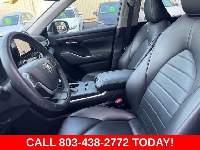 Used 2023 Gray Toyota XLE image 9