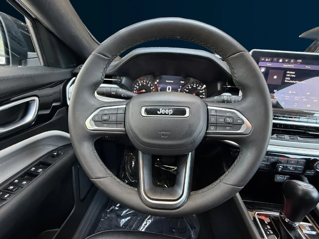 Used 2025 Silver Jeep Limited image 13
