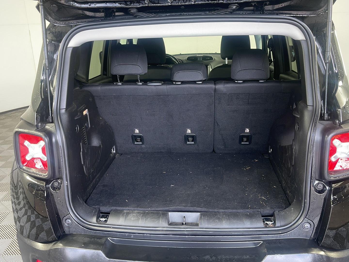 Used 2023 Black Clearcoat Jeep Latitude image 16