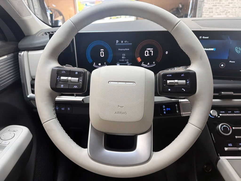 New 2027 Shimmering Silver Hyundai SE image 21