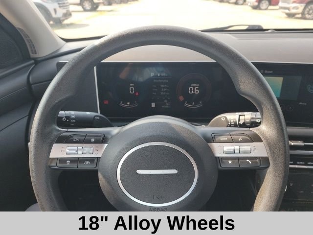 Used 2025 Gray Hyundai SEL image 13