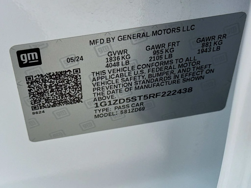Used 2024 White Chevrolet LT image 40