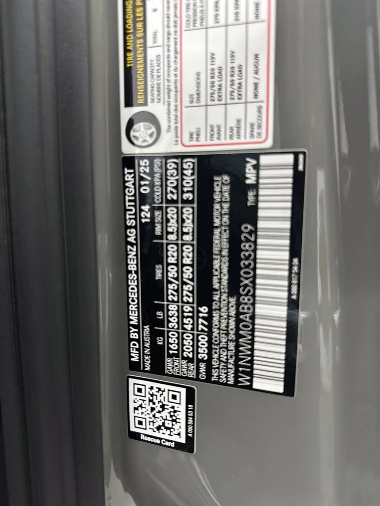 Certified Used 2025 Black Mercedes-Benz G 580 image 30
