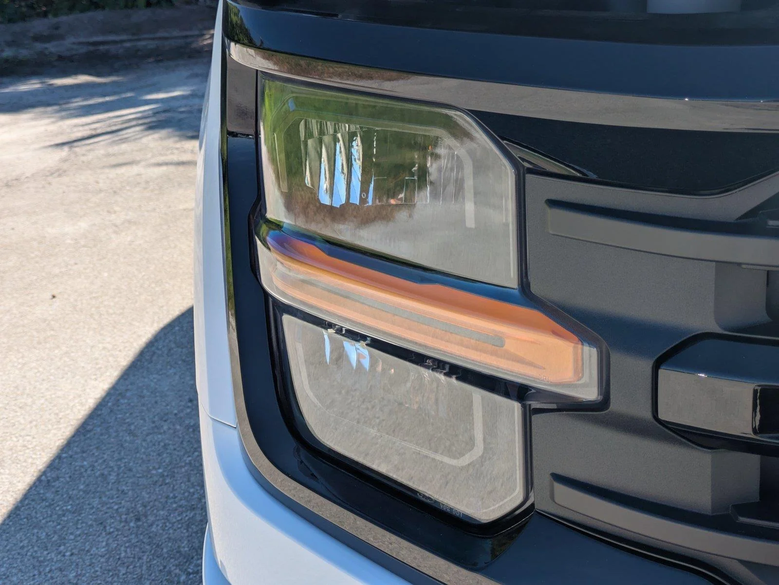 New 2026 Oxford White Ford XLT image 12