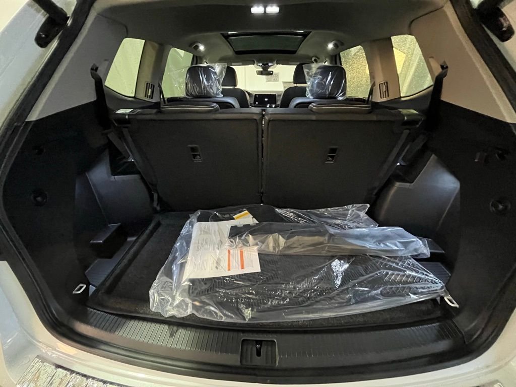 New 2026 White/off-white Volkswagen 2.0T SEL image 27