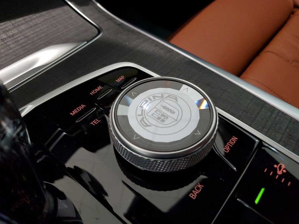 2025 BMW X7 ALPINA XB7 - Photo 25