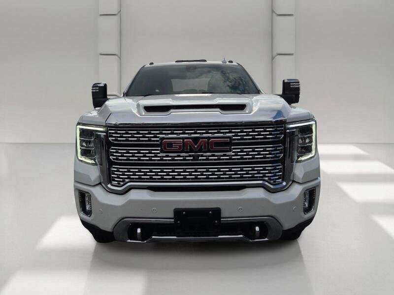 Used 2022 White Frost GMC 4WD CREW CAB 172" DENALI image 8