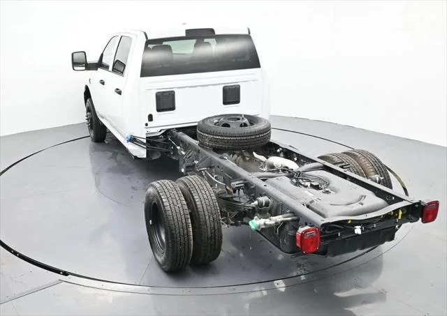 New 2026 Bright White Clear-Coat Exterior Paint RAM TRADESMAN image 26