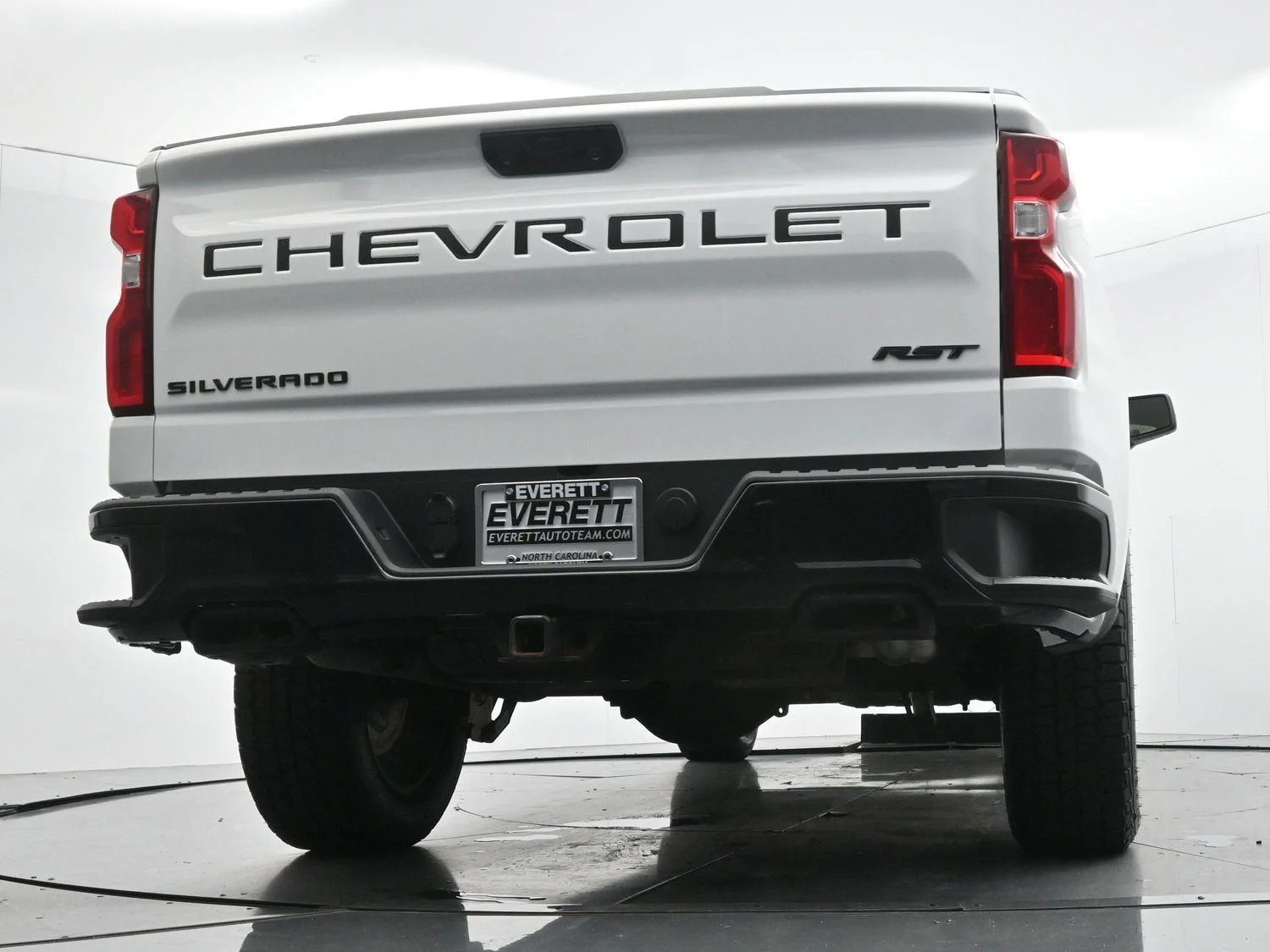 Used 2023 Summit White Chevrolet RST image 45