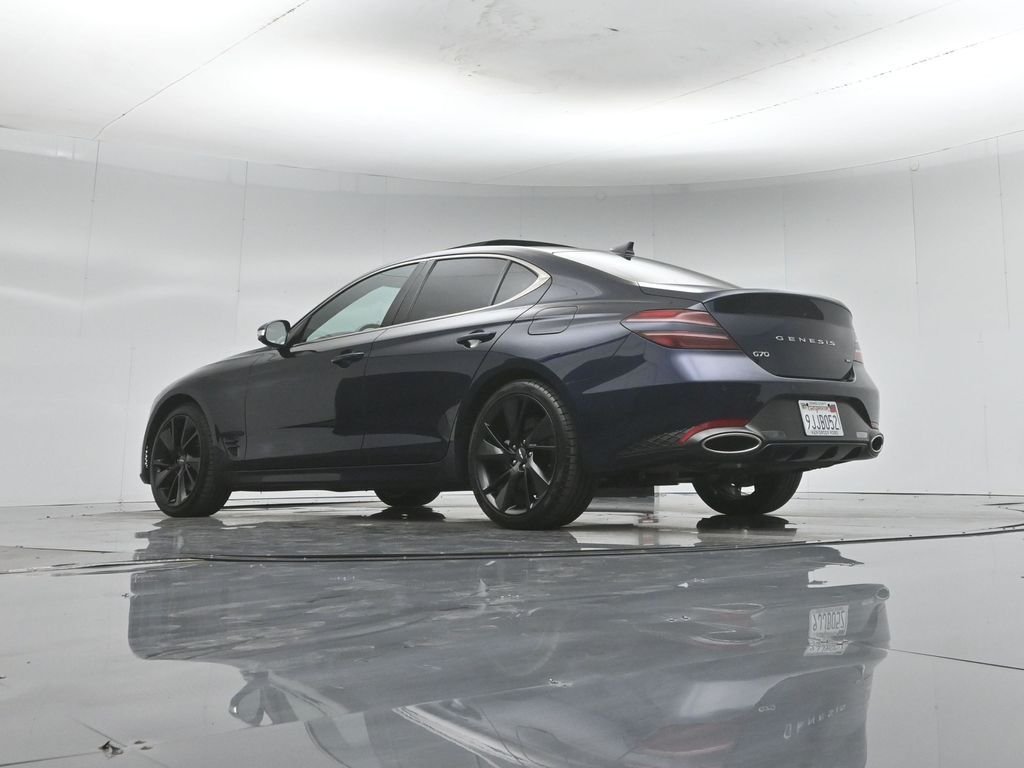 Certified Used 2023 Blue Genesis 3.3T image 4