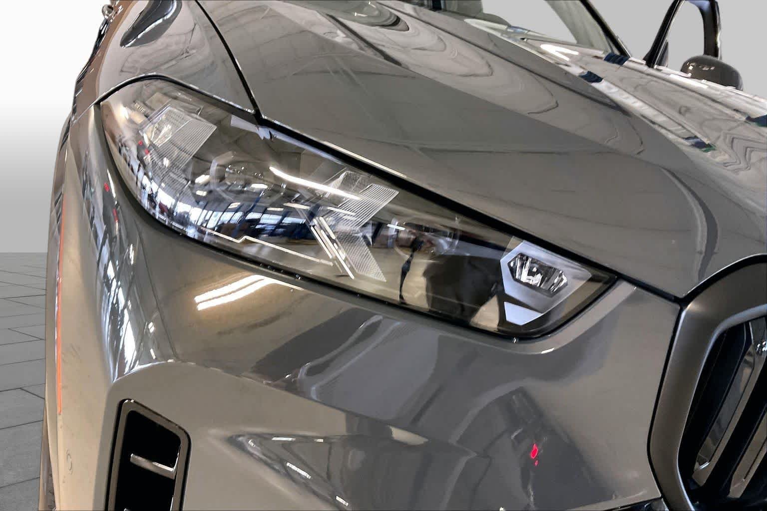 New 2026 Dravit Grey Metallic BMW xDrive40i image 13