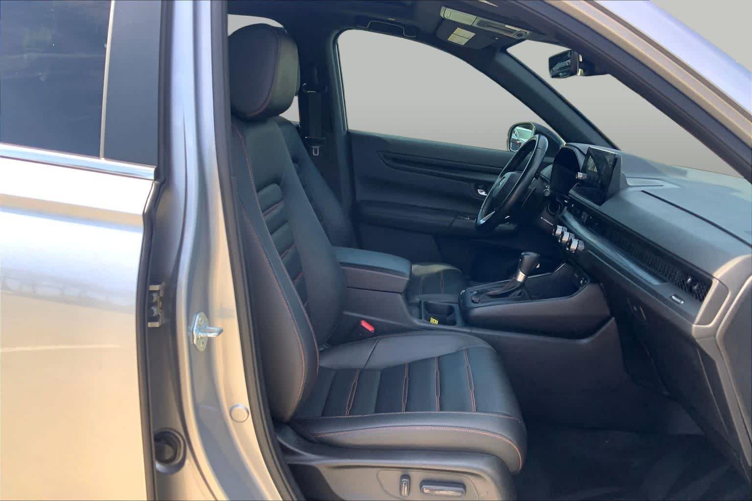Used 2025 Solar Silver Metallic Honda Sport-L image 9