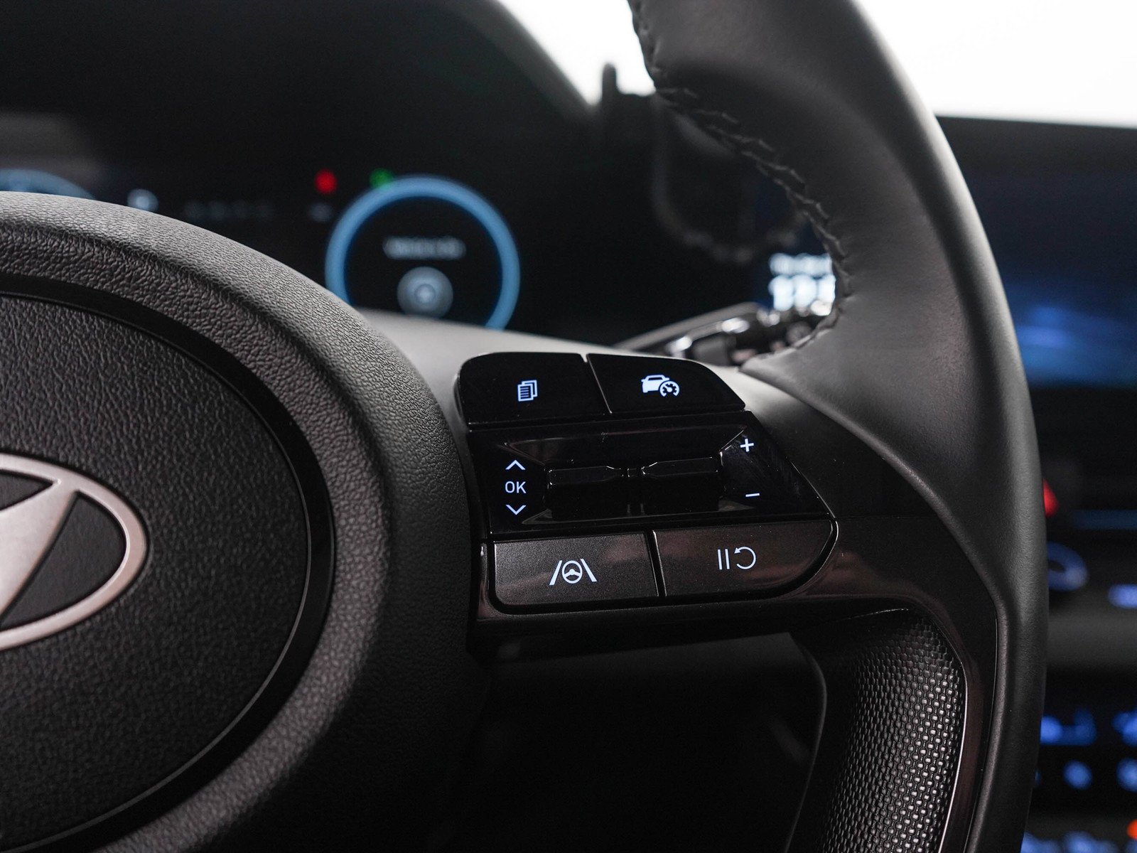 2025 Hyundai Elantra Blue - Photo 25