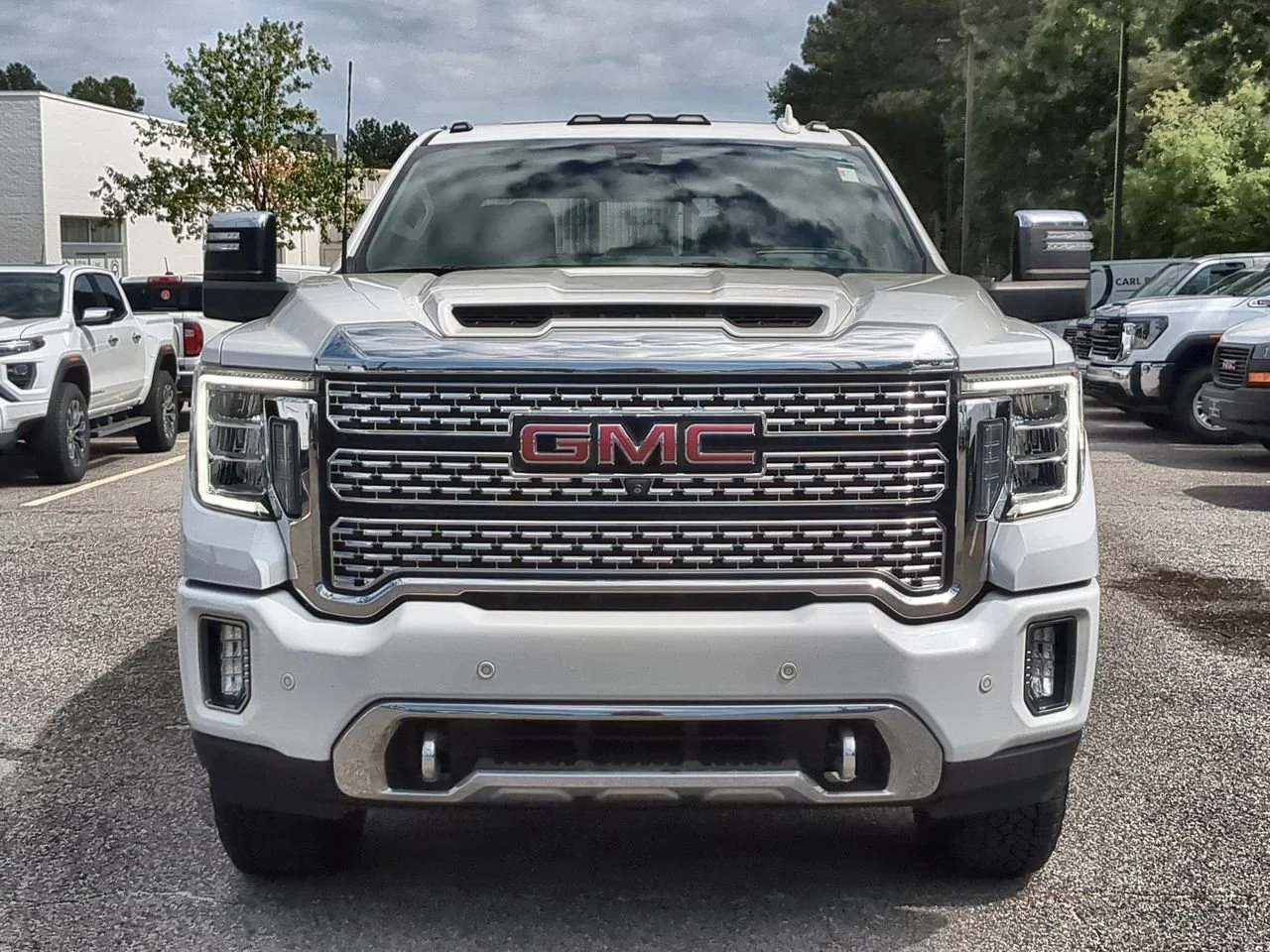 Used 2022 Summit White GMC Denali image 3