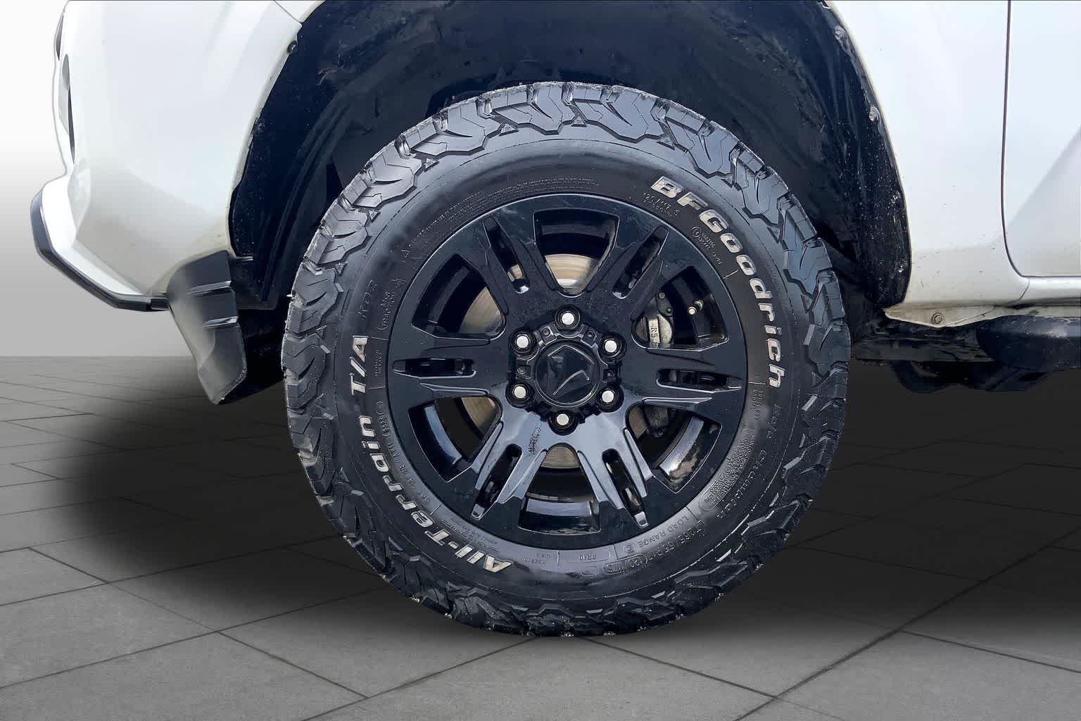 Used 2021 Super White Toyota SR image 11