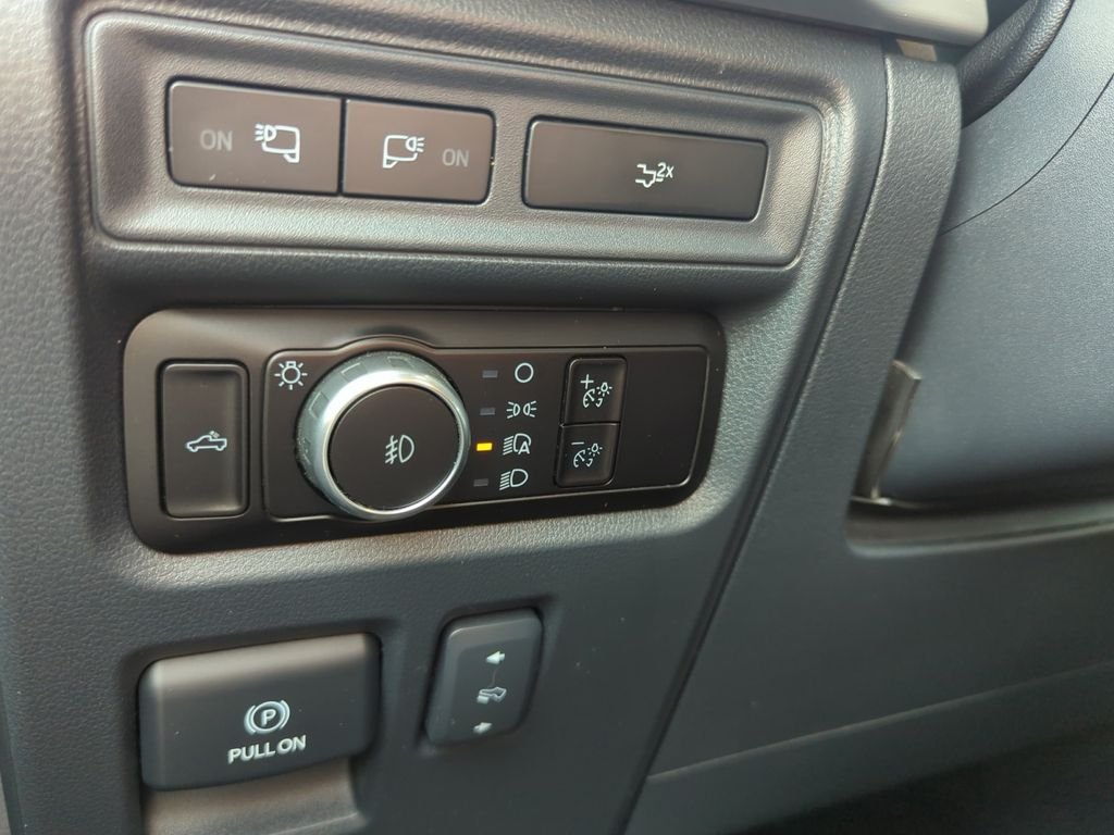 Used 2023 Gray Ford Lariat image 12