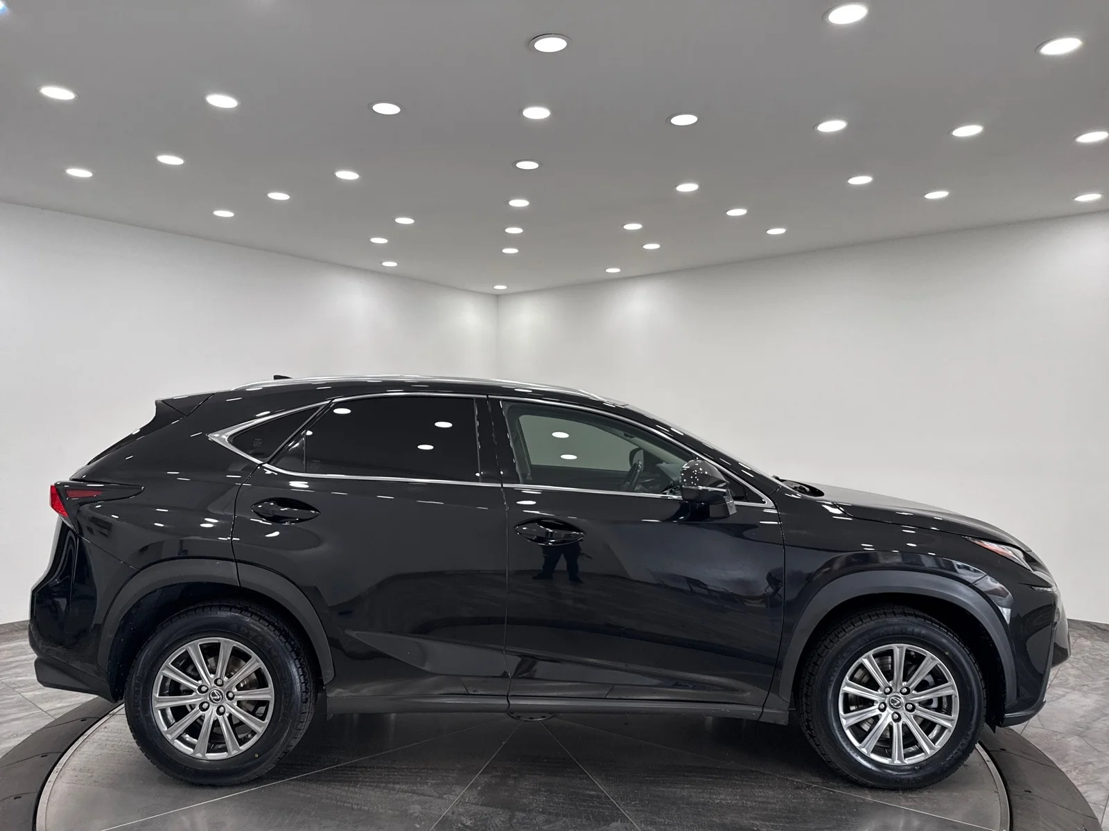 Used 2019 Caviar Lexus 300 FWD image 8