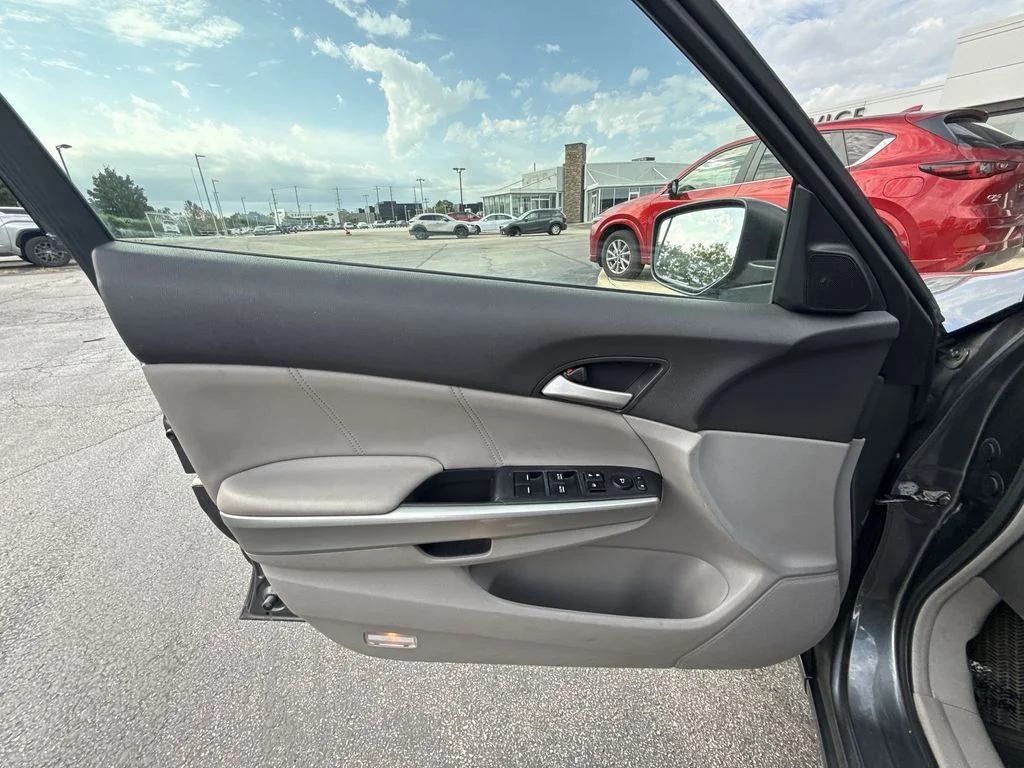 Used 2009 Gray Honda EX-L image 13