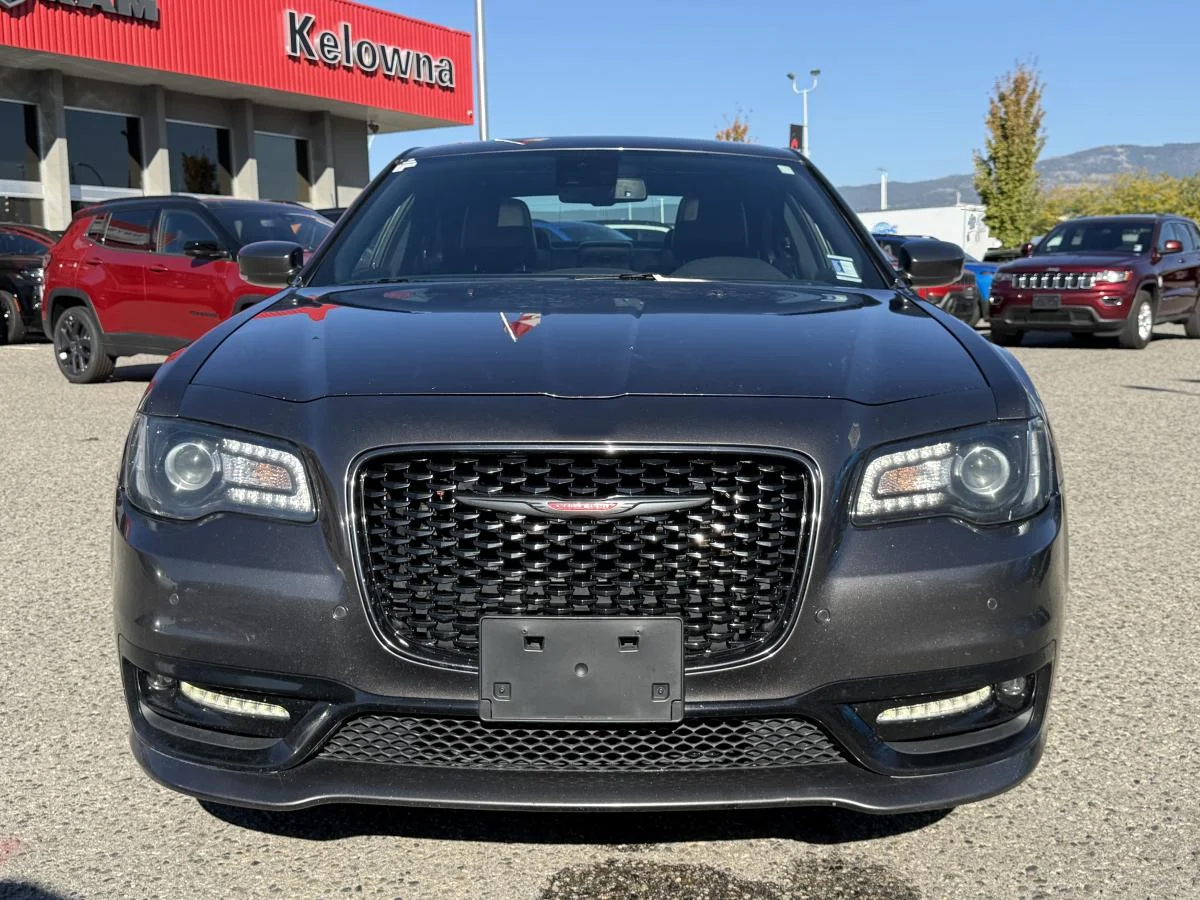 Used 2021 Black Chrysler S V6 Awd image 2