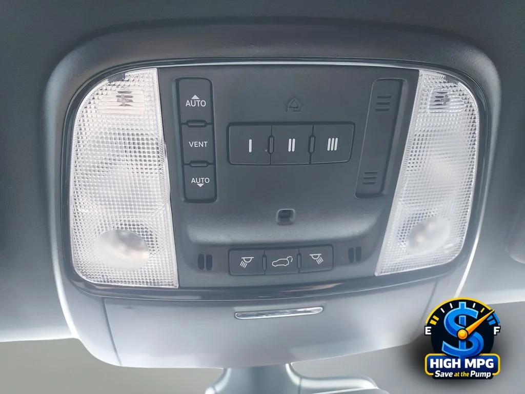 Used 2025 White/off-white Dodge R/T Plus image 11