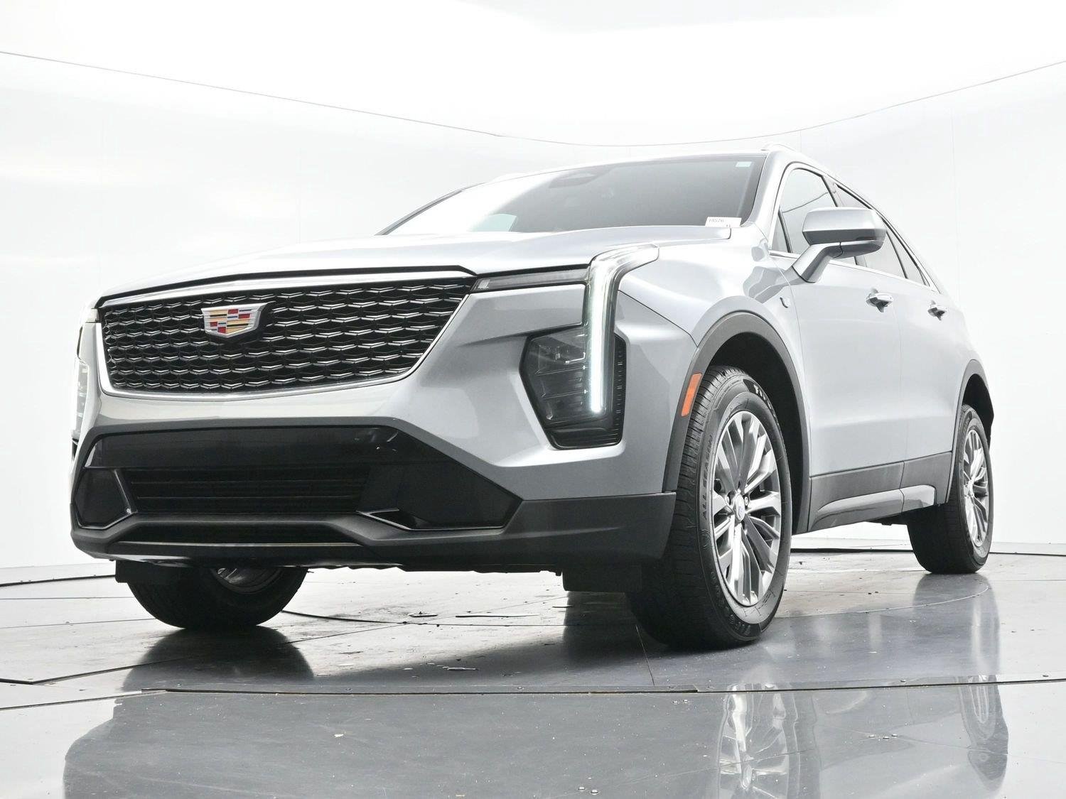 Used 2024 Argent Silver Metallic Cadillac Premium Luxury image 38