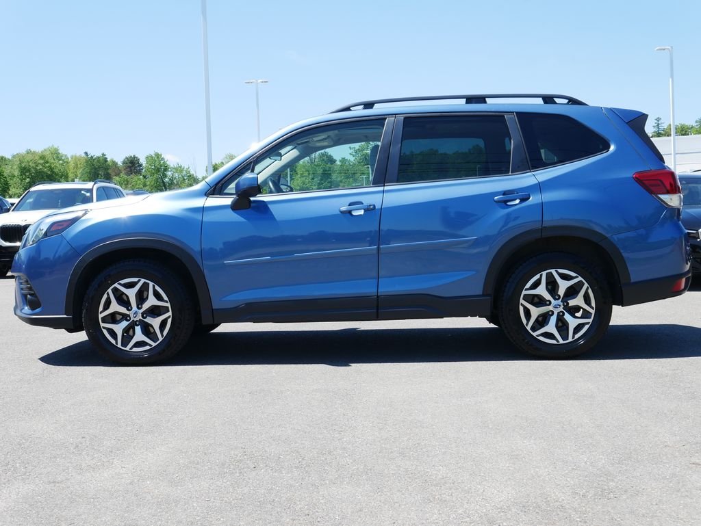 Used 2022 Blue Subaru Premium image 4