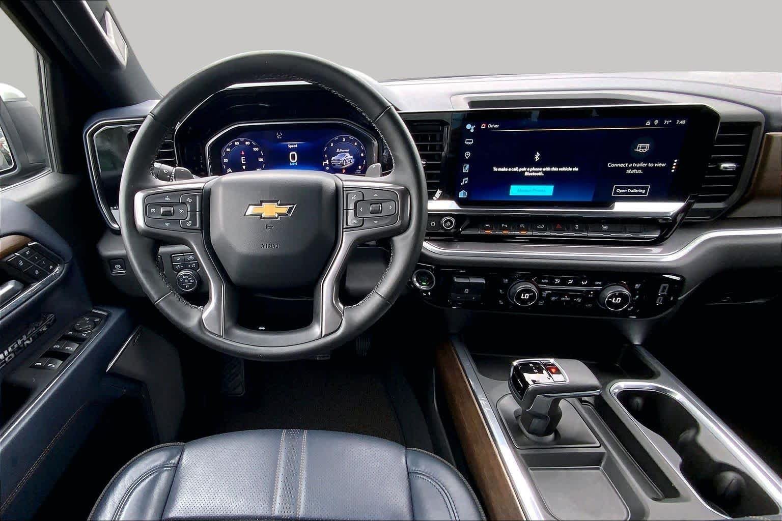 Used 2024 Black Chevrolet High Country image 5
