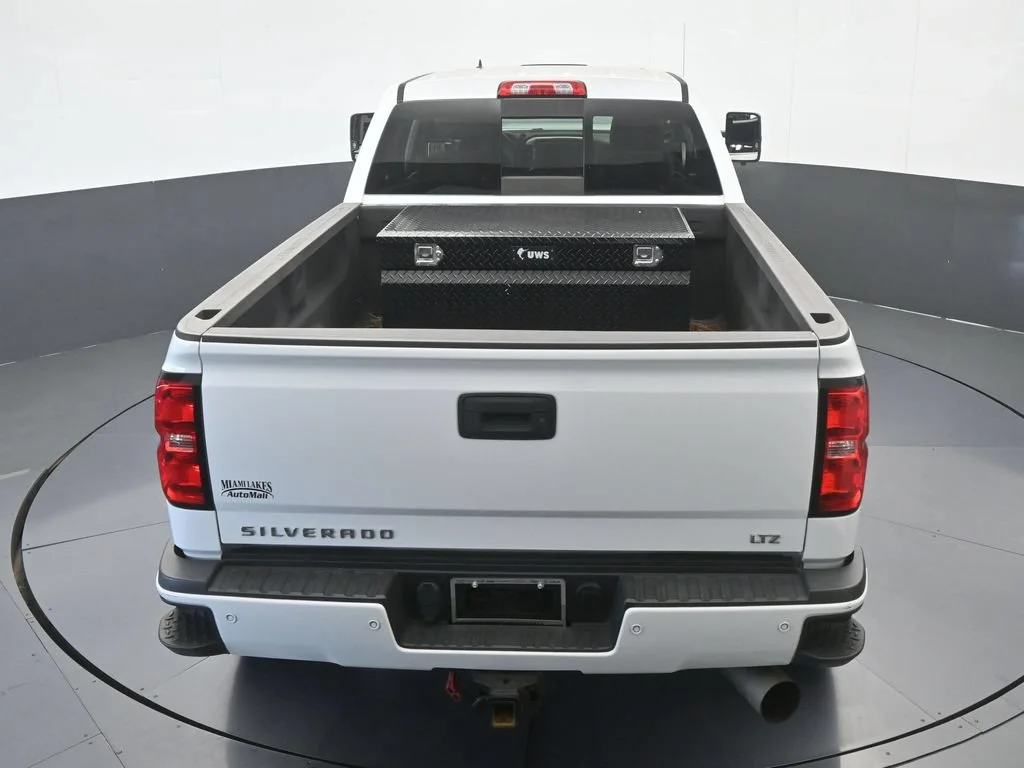 Used 2018 Summit White Chevrolet LTZ image 58