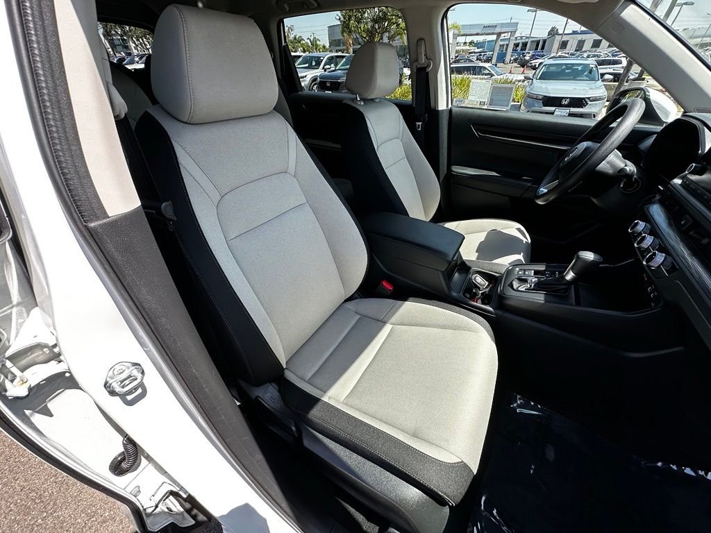 Used 2025 White Honda EX image 14