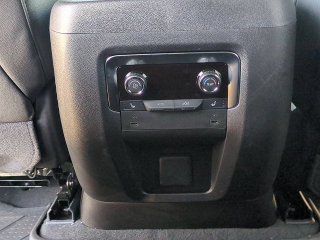 2026 Chevrolet Suburban RST - Photo 27