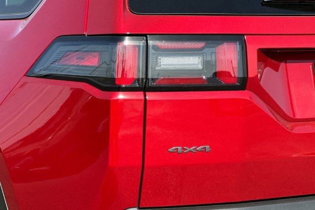 New 2026 Red Hot Pearl-Coat Exterior Paint Jeep Limited image 25
