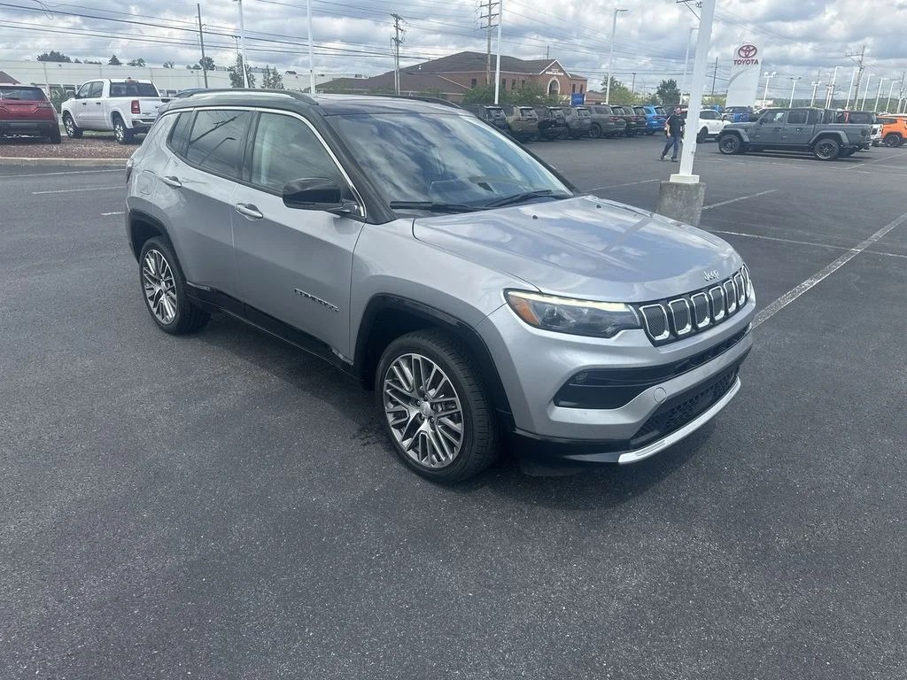 Used 2022 Silver Jeep Limited image 2