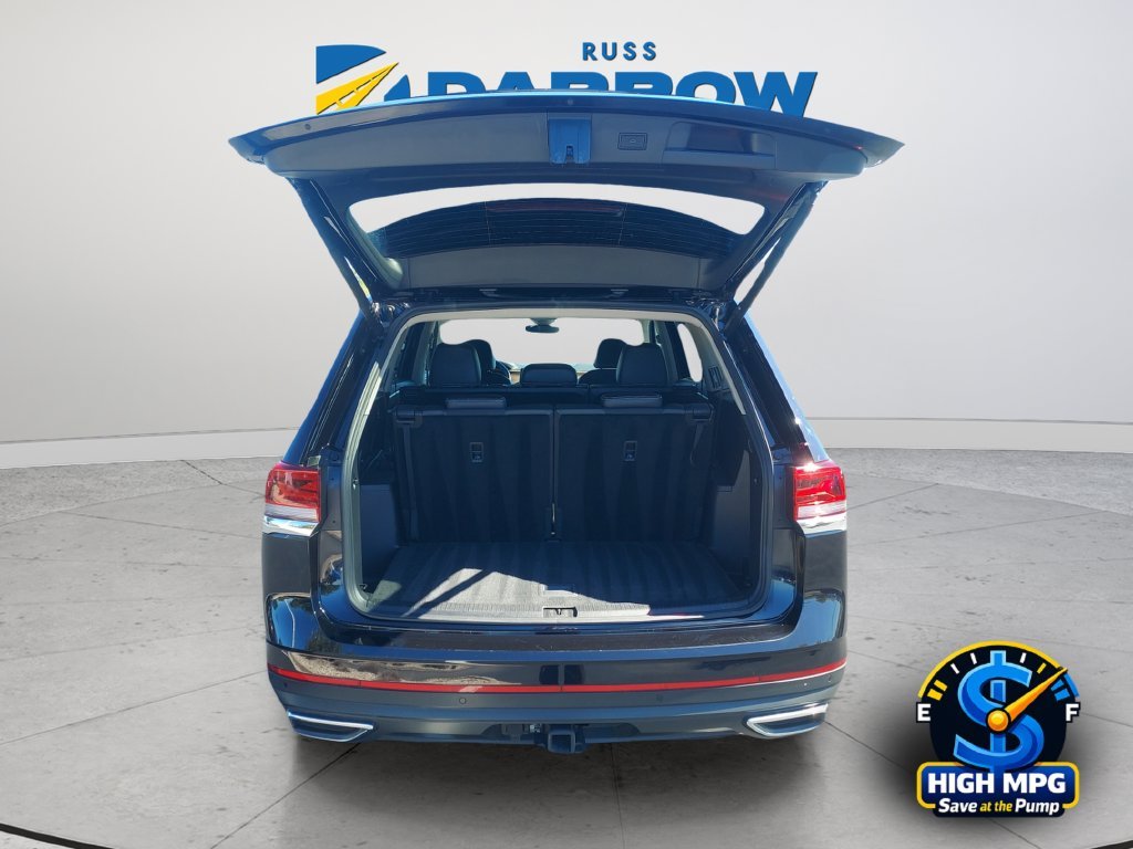 Used 2025 Black Volkswagen 2.0T SE w/Technology image 34