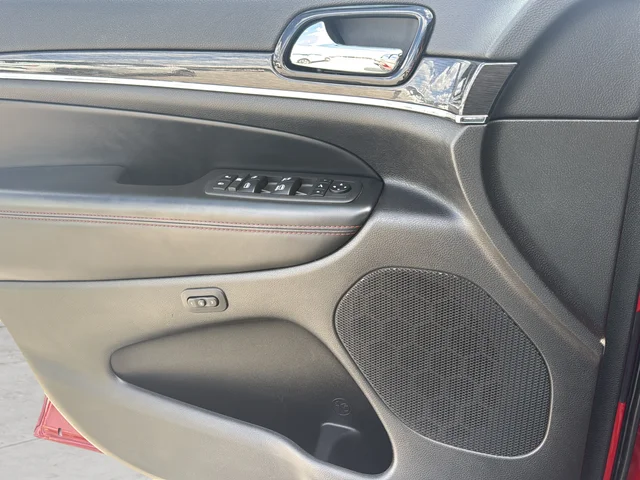 Used 2021 Red Jeep Trailhawk image 34