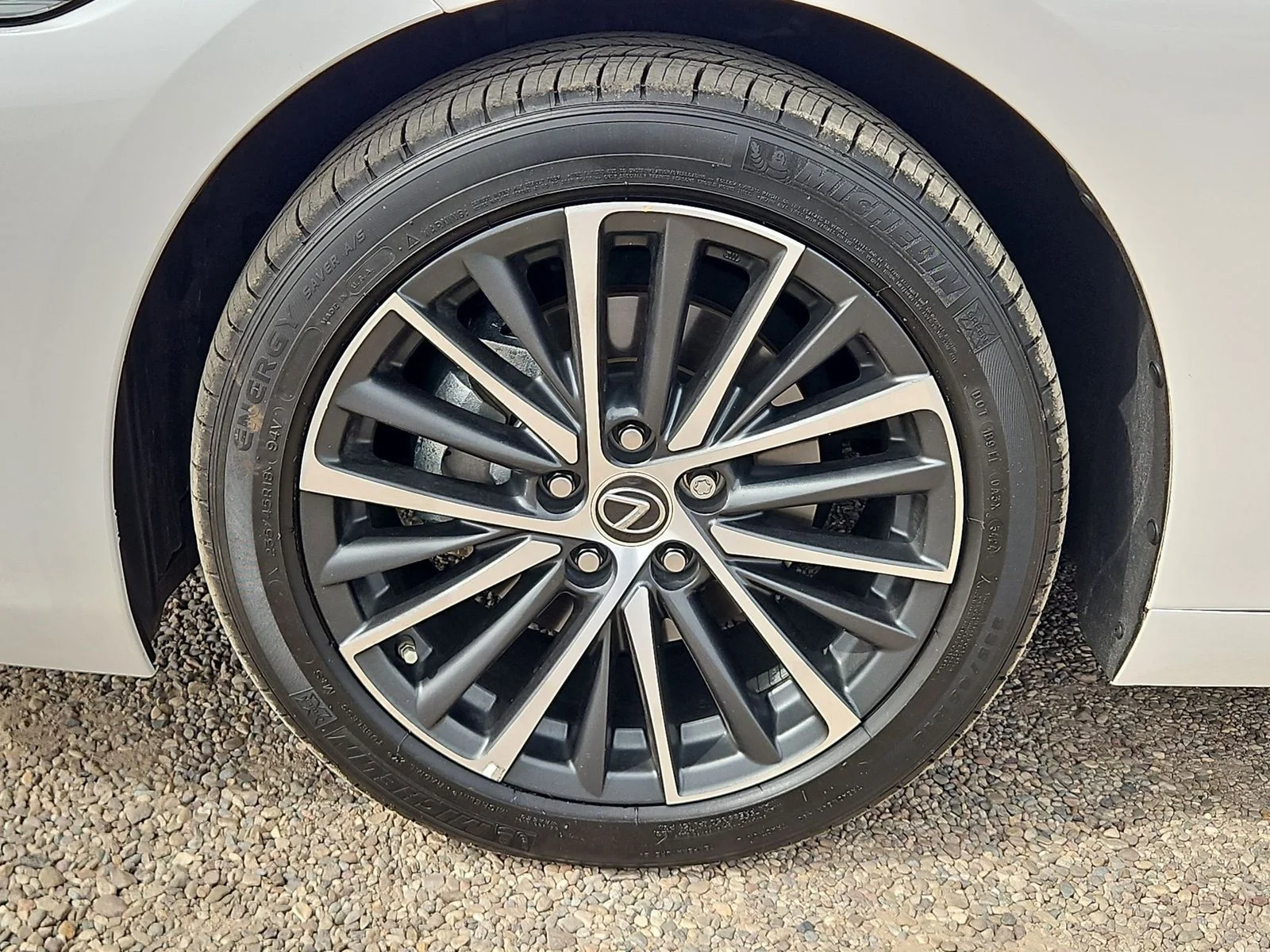 Certified Used 2025 White Pearl Lexus 300h image 10