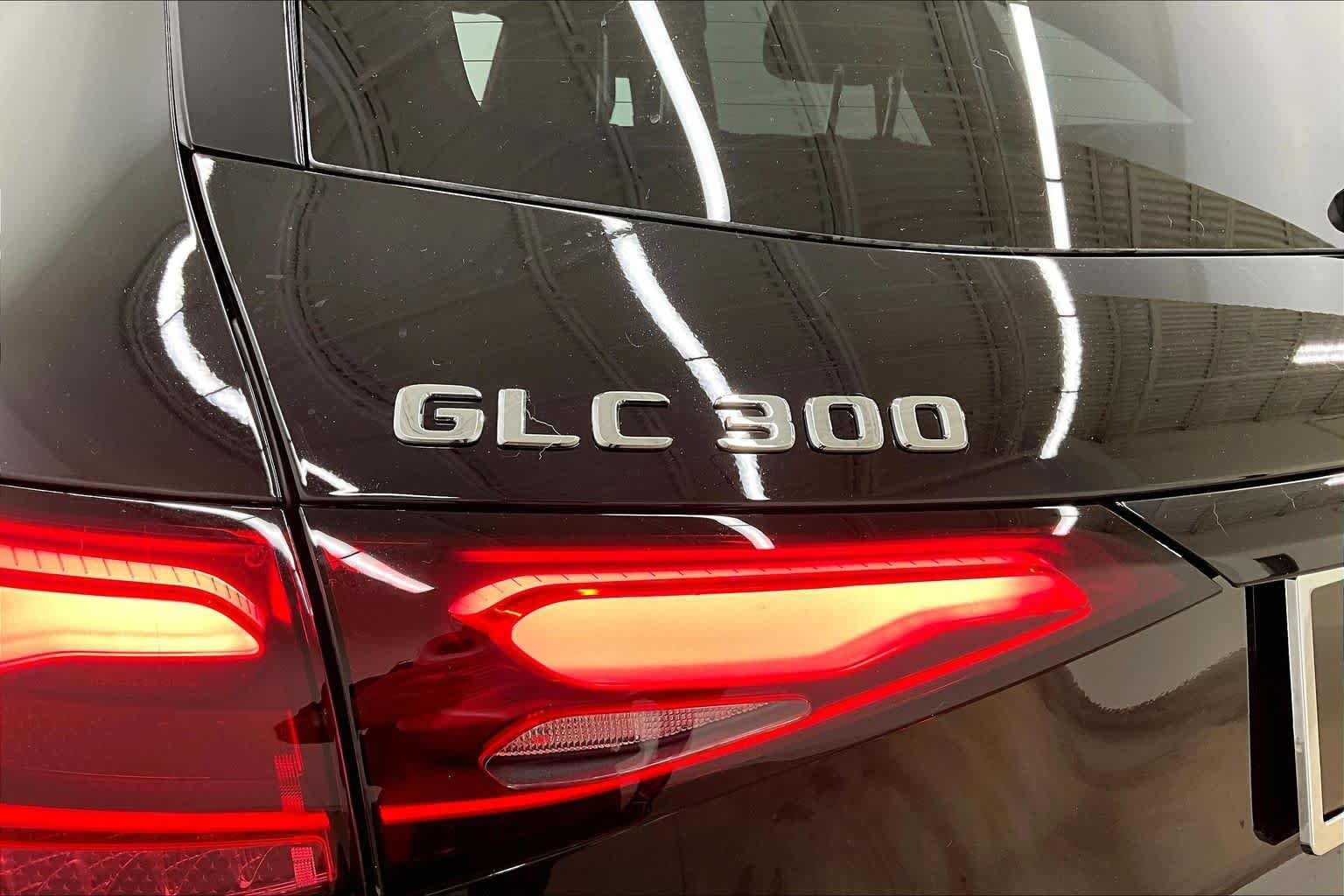 New 2026 Black Mercedes-Benz GLC 300 image 15